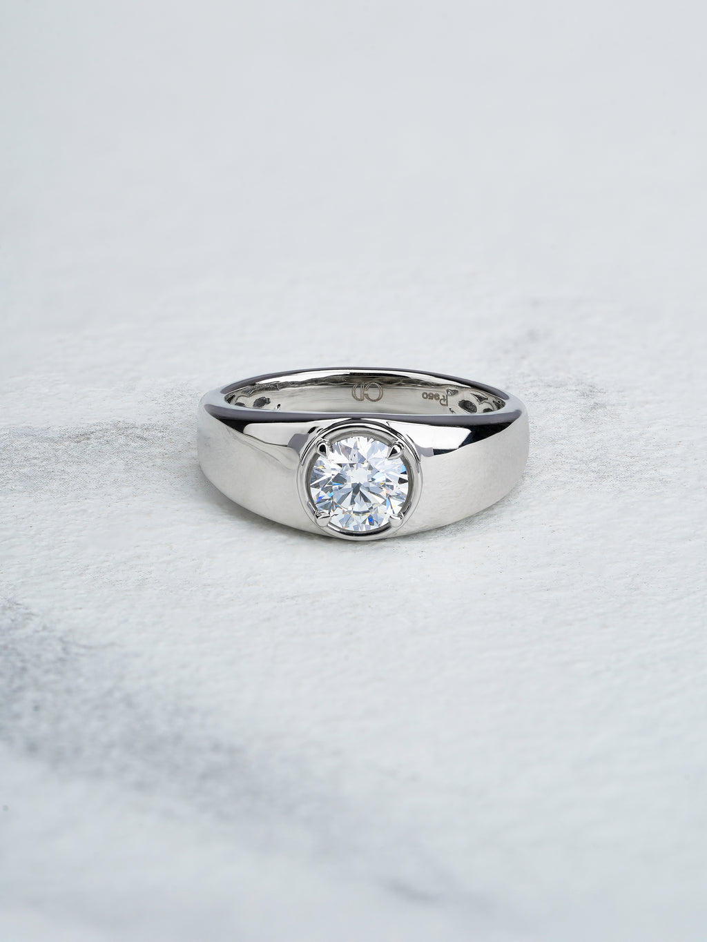 Classic Round Diamond Band